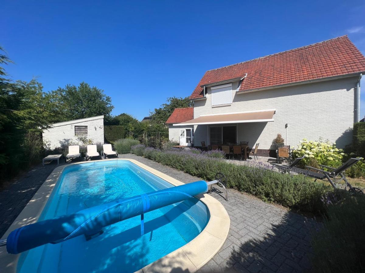 Villa Mooi Maasland Maaseik Esterno foto