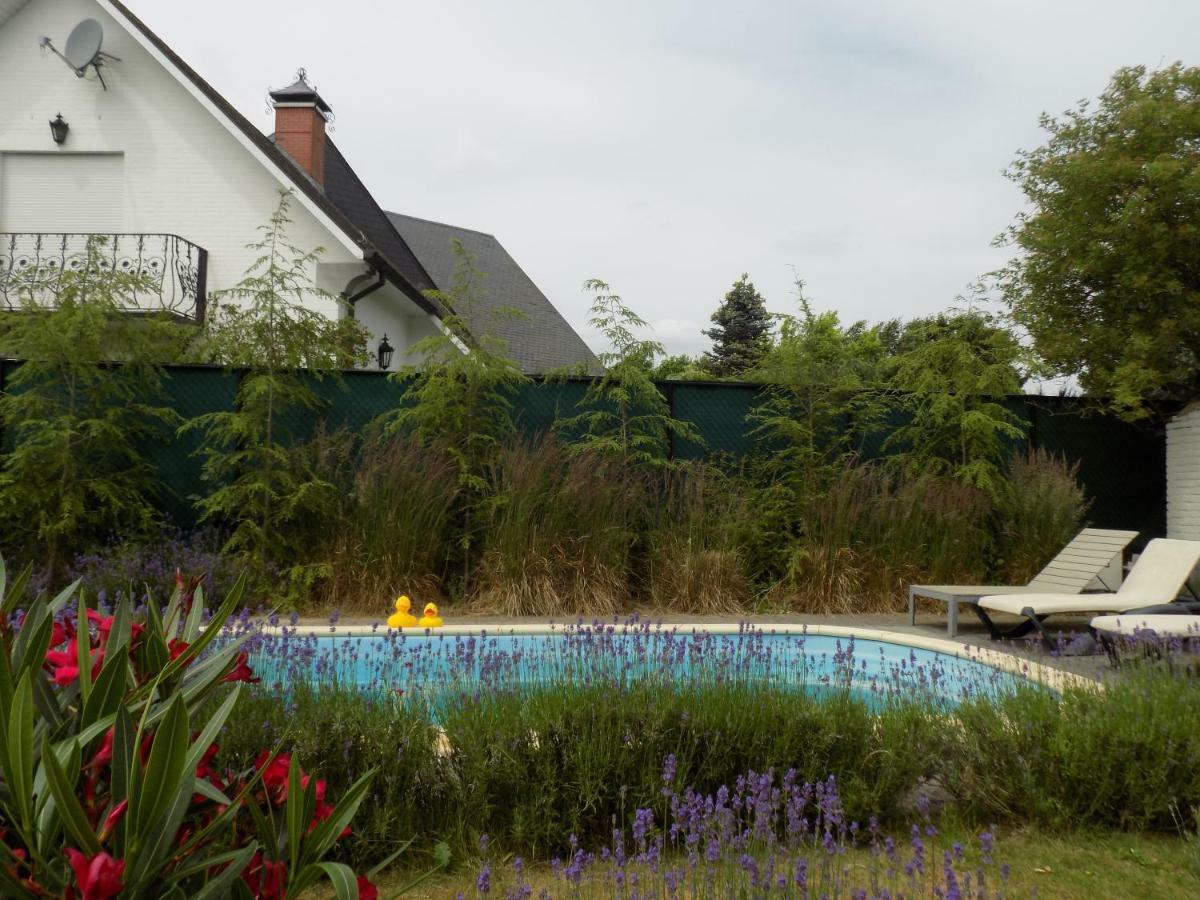 Villa Mooi Maasland Maaseik Esterno foto
