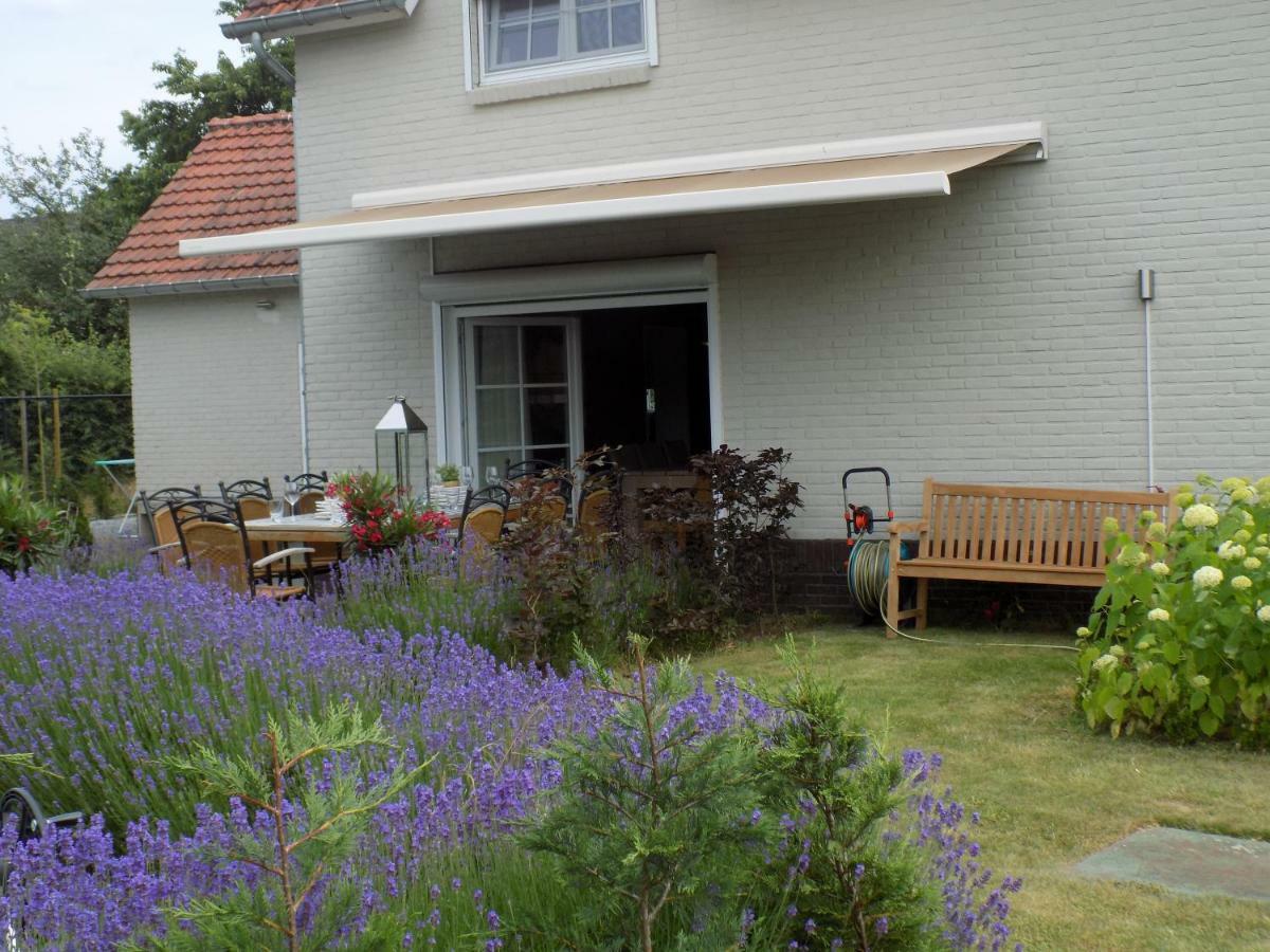 Villa Mooi Maasland Maaseik Esterno foto