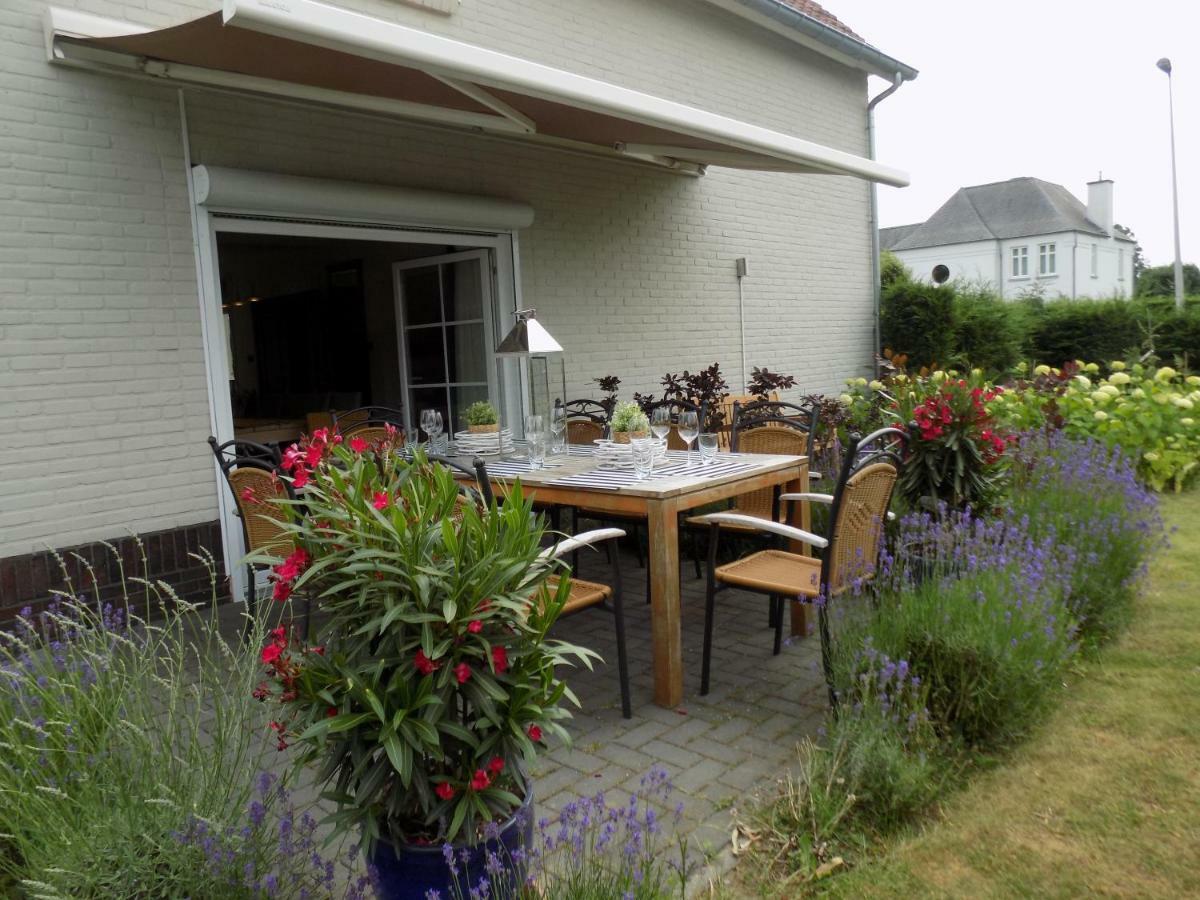 Villa Mooi Maasland Maaseik Esterno foto